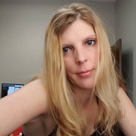 Meet your Posher, Amy - Picture 1 of 1